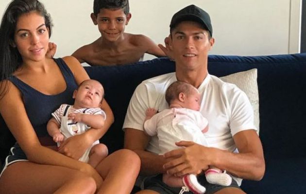 Après 4 mois d’accouchement la femme de Ronaldo reprend son corps de rêve