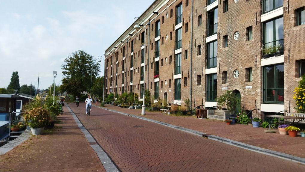 Amsterdam au musée Rijksmuseum et promenade dans la ville en remontant vers le nord jusqu'à la rue Anne Frank