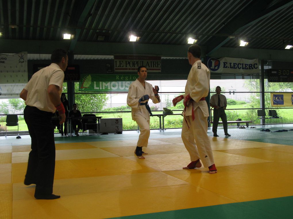 Compétition figthing jujitsu Région Limoges 2010 (le JSR bien représenté)