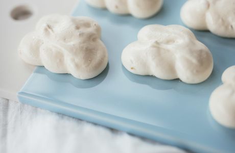 Recette Revol // 2 - Comment réaliser des meringues en forme de nuage?
