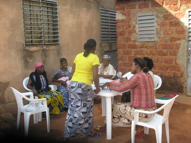 Activités du programme de microcrédits de développement des AGR de la Fondation Wurodini Service (FWS) à Bobo-Dioulasso.