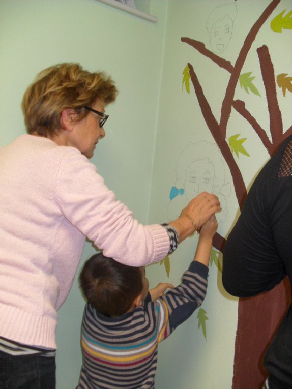 Fresque murale avec papys mamies des enfants du RPI le 23 novembre 2016