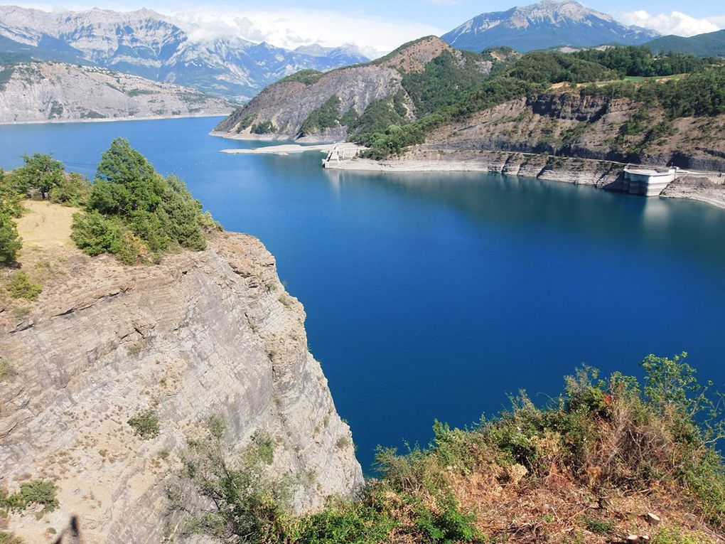 Les Hautes-Alpes (enfin !) et son superbe lac de Serre-Ponçon ...