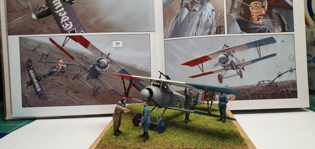 Un mini diorama inspiré de la BD "le pilote à l'Edelweiss" collection Cockpitt aux éditions Paquet