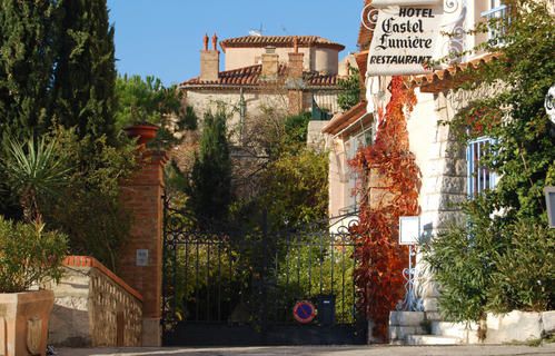 les bretons au village du castellet