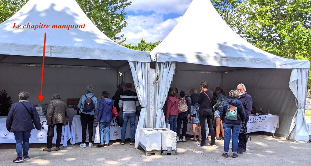 Au stand de la librairie Libellis de Narbonne.