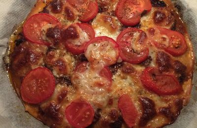 Pizza tomates / mozzarella