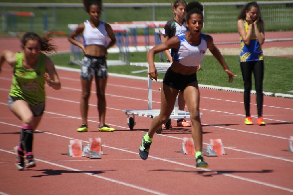 Camille Moulard et Marion Peju médaillées aux championnats du Rhône minimes