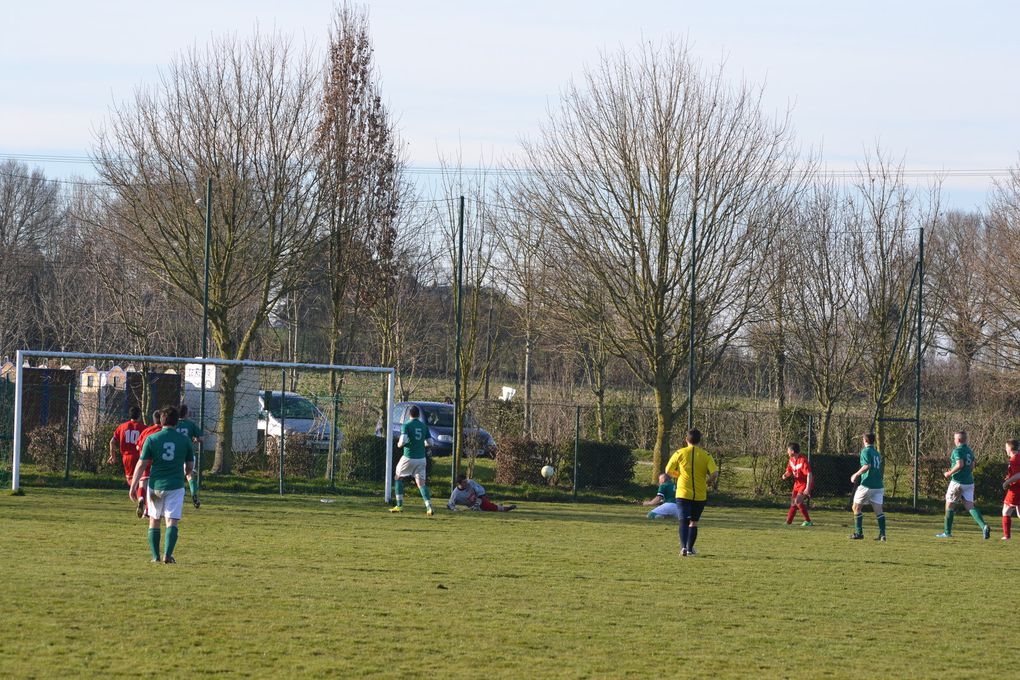 Quelques photos du matchs contre le FC Chateau-gontier (08-03-2015) Merci à Pépé pour les photos!