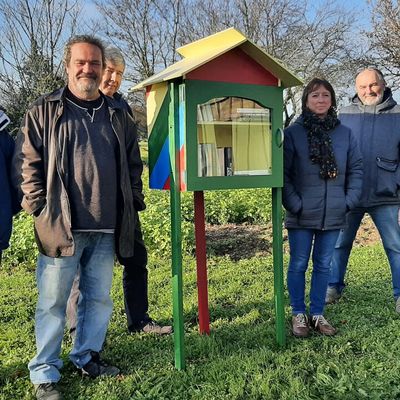 MSEC offre une boite à livre à la ville de MISSILLAC