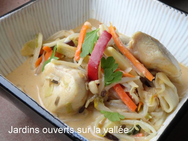 poulet au lait de coco et pate de curry rouge