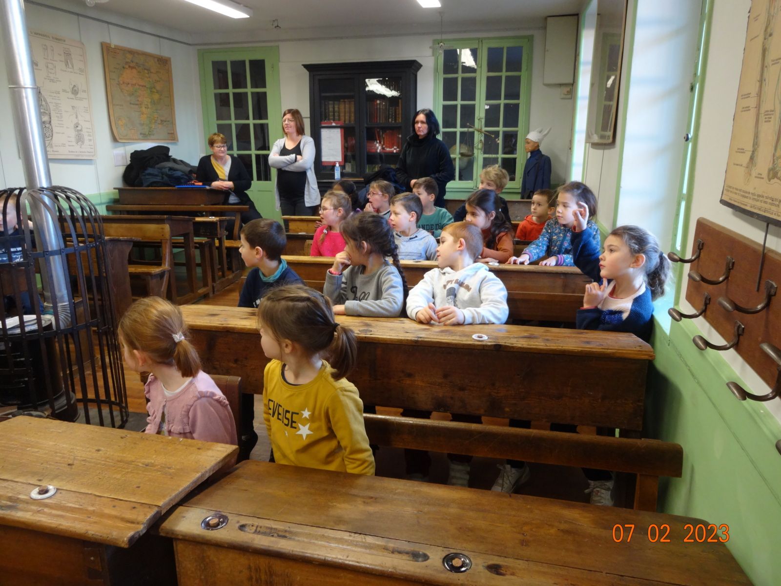 Visite de l'école d'autrefois pour la classe de GS-CP !