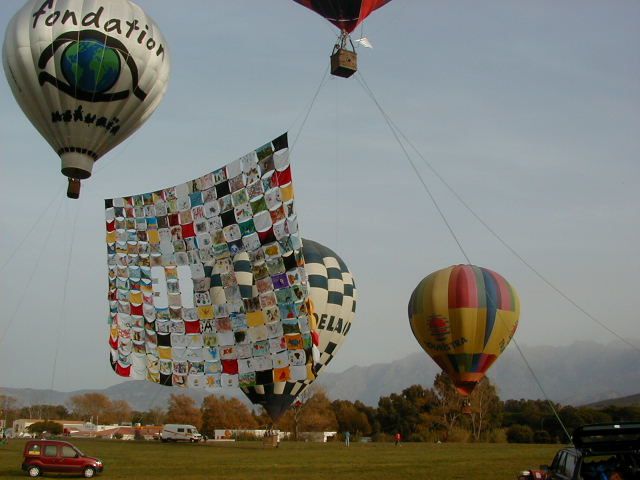 La fresque 3000: la plus grande fresque volante du monde