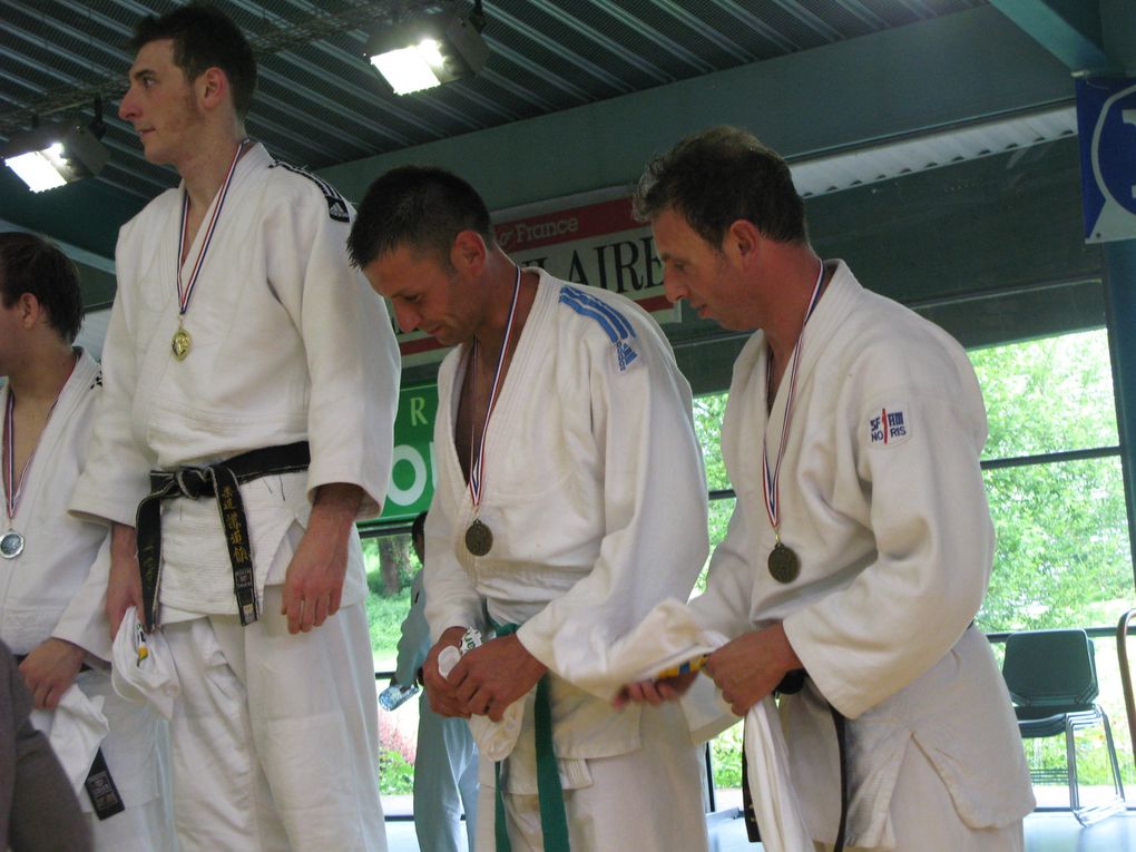 Compétition figthing jujitsu Région Limoges 2010 (le JSR bien représenté)