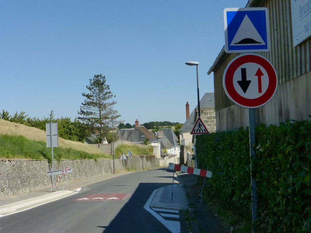 Des ralentisseurs à certaines entrées du bourg