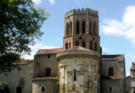 Saint-Lizier - la vieille cathédrale, fresques, saint Jacques et cloitre. 