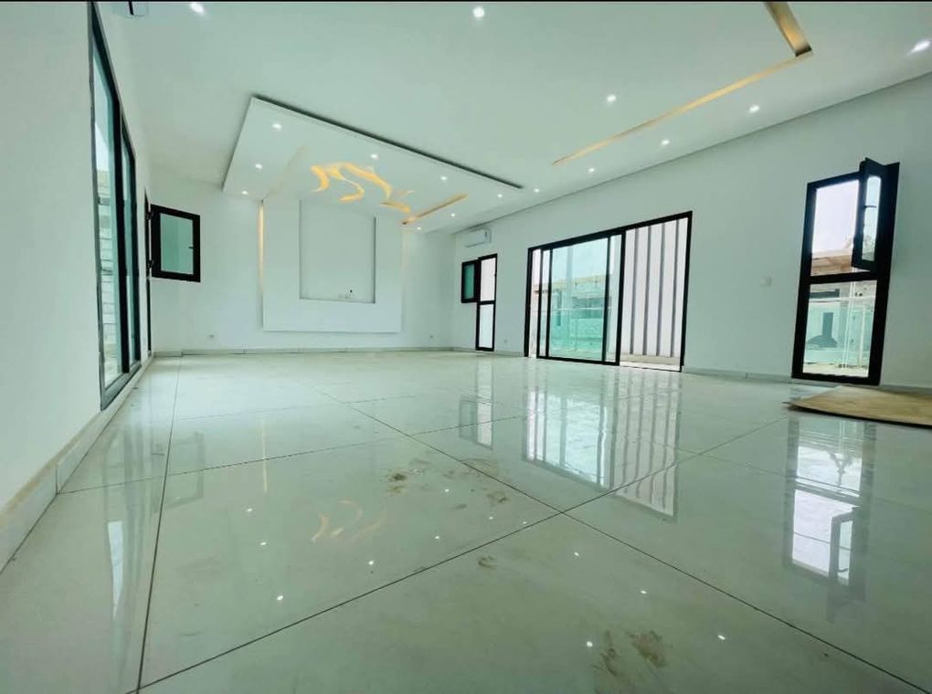 VILLA DUPLEX  HAUT STANDING  A VENDRE BINGERVILLE