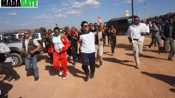 le Président Andry Rajoelina, a procédé à la pose de la première pierre du futur Temple de Rugby. Photos: Harilala Randrianarison