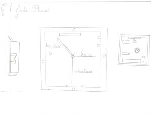 Le groupe 1 réalisant des dessins de la petite horloge de bureau (Teddy, Jade, Lisa, Maëlys & Julie)