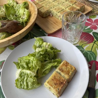 BROWNIE SALE AUX COURGETTES ET LARDONS