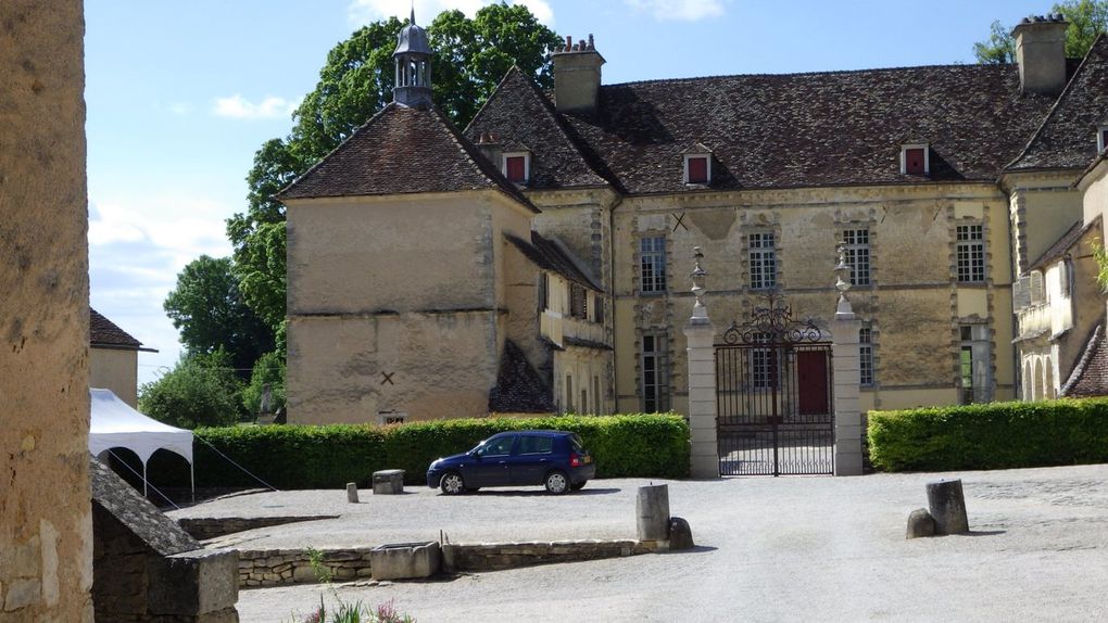 Le Chateau d'Entre Deux Monts ( production de truffes)