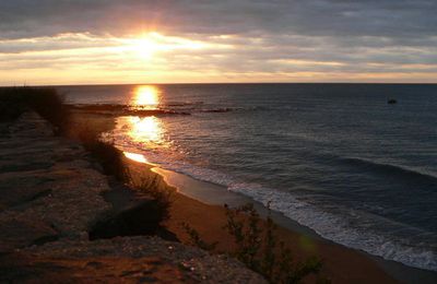 LE SOLEIL M'A DIT .../ poéme