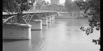 Sur les quais avec Léon-Paul Fargue : rien n'est plus de Paris qu'un quai de Seine