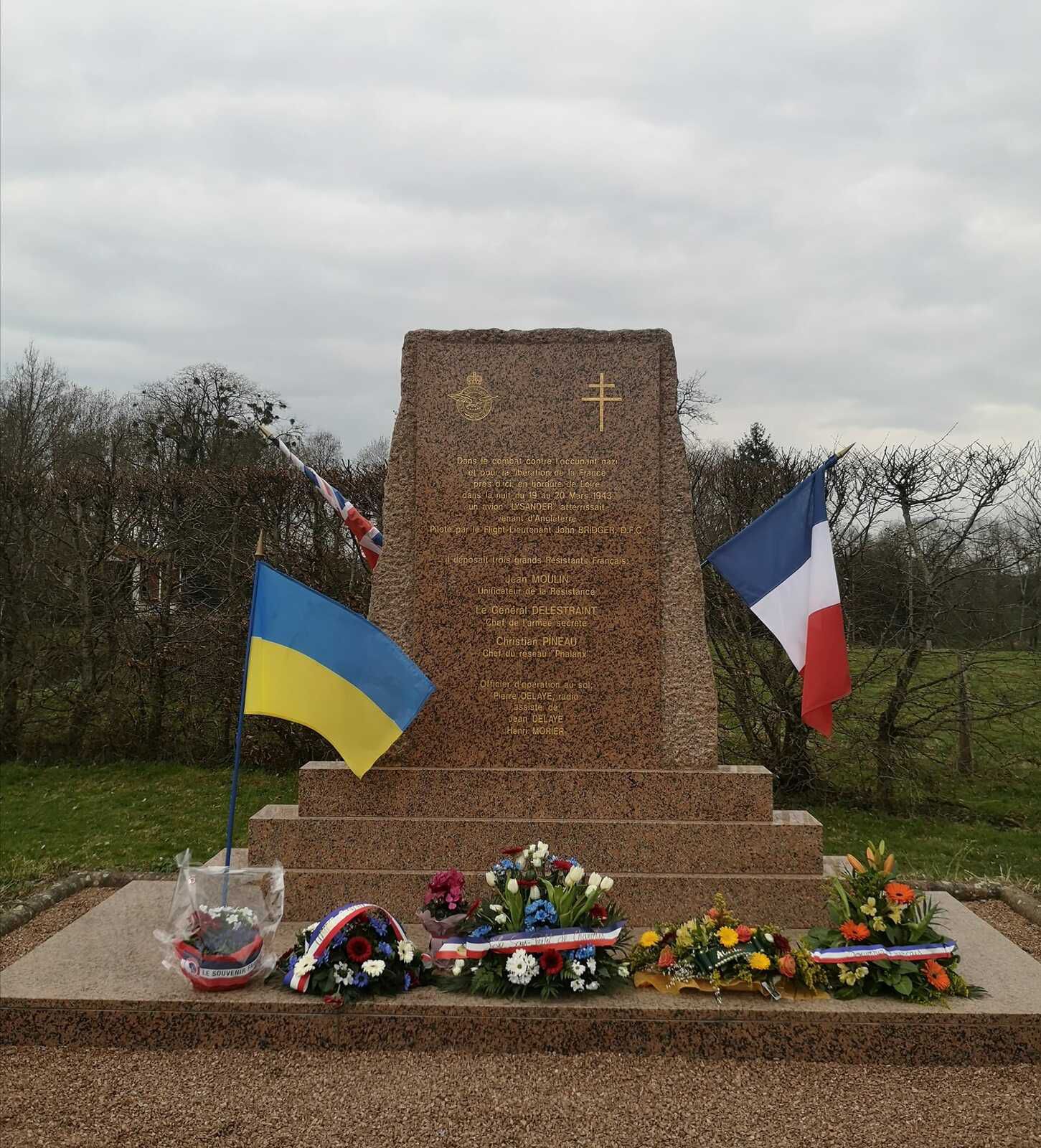 Melay 2022 : commémoration de l'atterrissage de Jean Moulin, du Général Delestraint et Christian Pinault à Melay le 20 mars 1943 par l'ACALM et Jean-Claude Ducarre, Président
