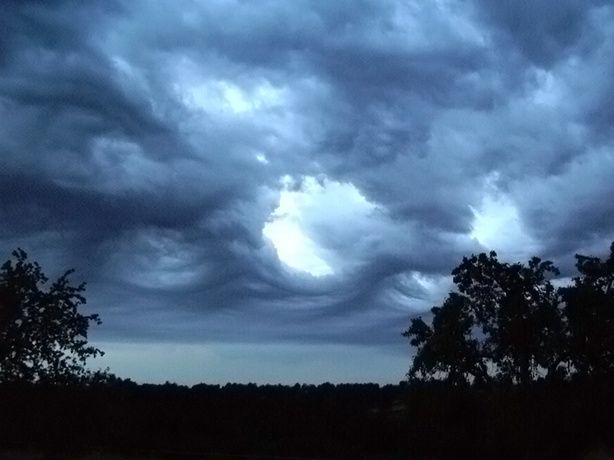 Une nouvelle forme de nuage, très impressionnante et magnifique.


Copyright : à leurs auteurs