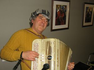 LA FETE CONTINUE SUR UN PETIT AIR D'ACCORDEON