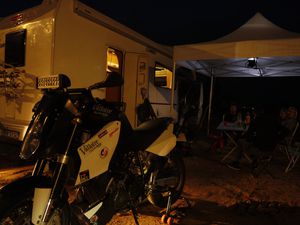 Yannick Full speed en camping-car et notre campement au Val de Reuil