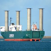 Cherbourg : Départ du cargo E-Ship 1 -