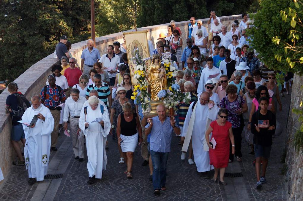 Août : procession et messe de l'Assomption