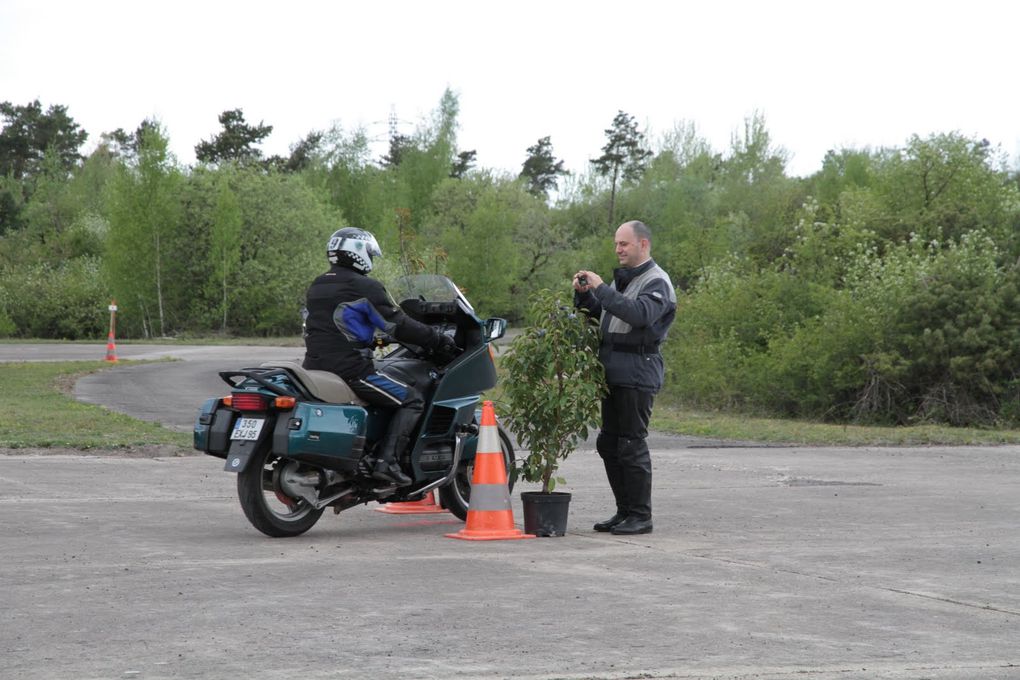 stage moto gendarmerie avec l'EDSR de la Marne.