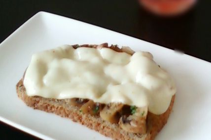 Toast aux champignons