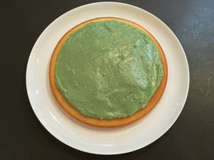 Tarte façon financier aux fraises et crème de pistache