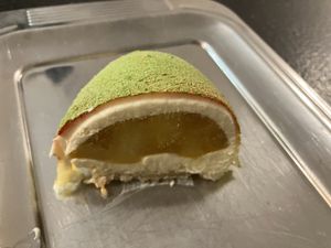 Entremet individuel à la mangue (trompe l'oeil) 