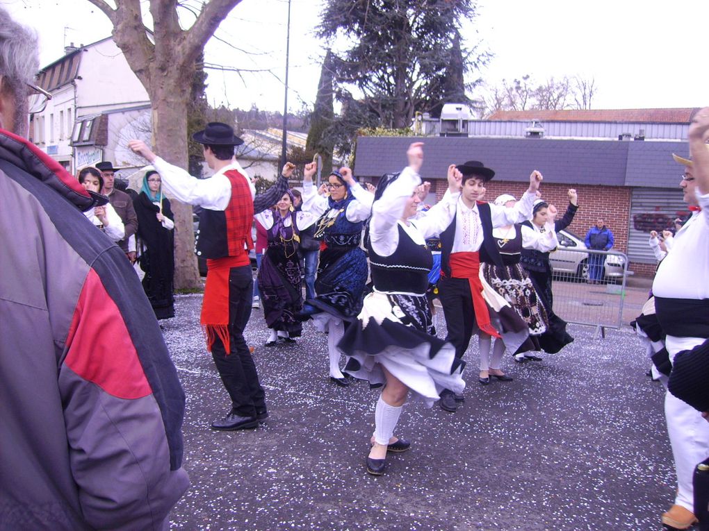 Quelques images (13) du carnaval à Louviers ce dimanche après-midi. Et il y avait du monde...