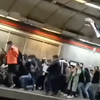 Vidéo. La police iranienne aurait tiré sur la foule dans le métro de Téhéran 