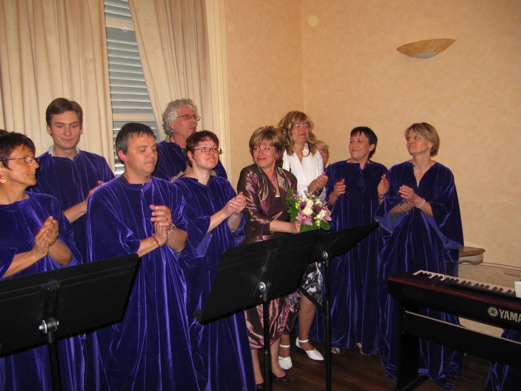 samedi 08 Août, la chroale a eu le plaisir de chanter lors de la cérémonie de mariage de notre choriste Evelyne.