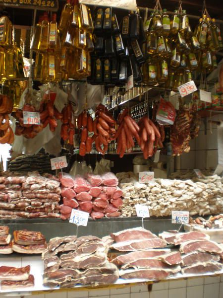 Folle métropole : São Paulo avec ses quelques poumons verts et son artère célèbre, son marché couvert, ses musées d'art et son histoire...