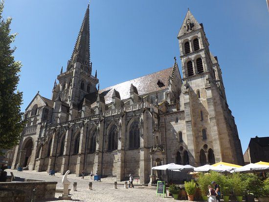 LE CULTE DE SAINT LAZARE À AUTUN. MGR ADOLPHE DEVOUCOUX