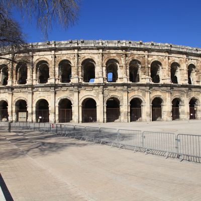 Visiter les incontournables de Nîmes et de ses environs sans voiture