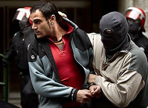 Arkaitz Agirregabiria violenté par les gendarmes qui l'escortaient
