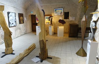 Les Vivants et les Morts: une très belle exposition aux Voûtes du Puits Châtel