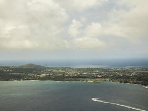 Taravao et son isthme et la pointe de Tautira.