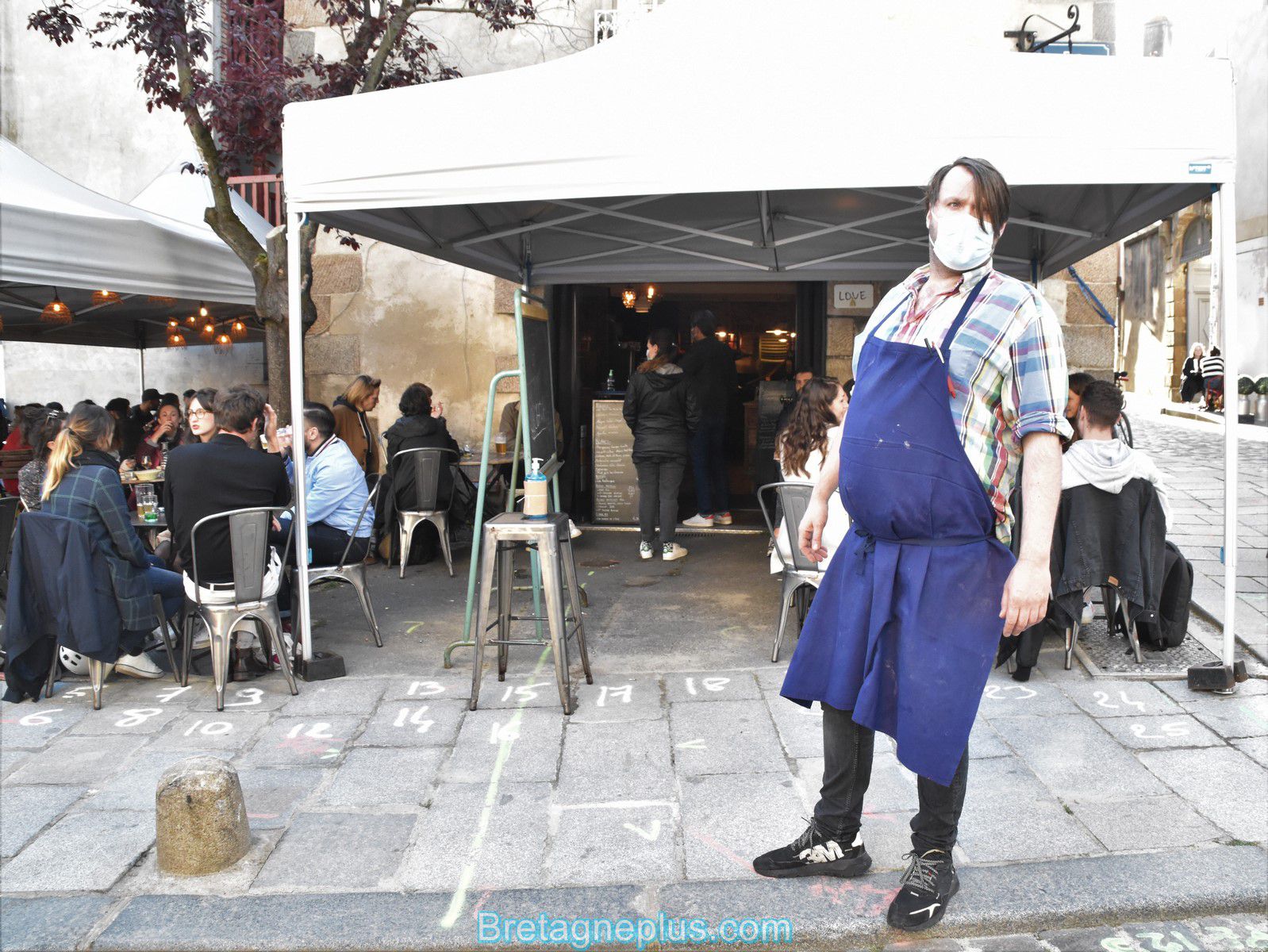 Rennes : Pour la réouverture des terrasses des bars et restaurants, beaucoup de monde !