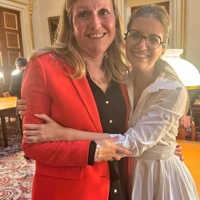 #FRANCE : Yaël Braun-Pivet réélue au Perchoir, la gauche dénonce le vote des ministres démissionnaires = 17 ministres qui ont voté illégalement.