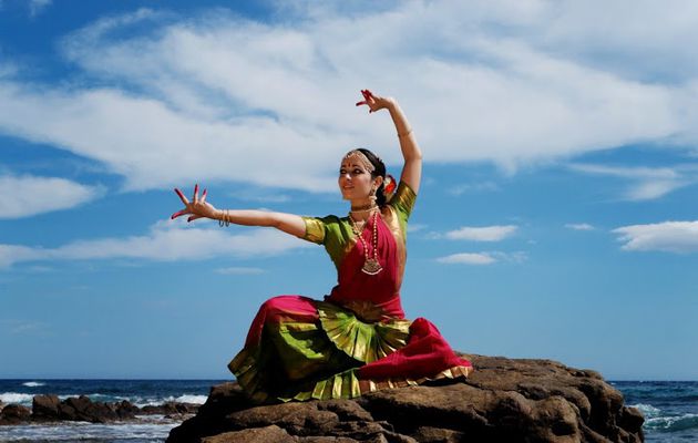 SPECTACLE de BHARATANATYAM "NARTAKI":VIDEO