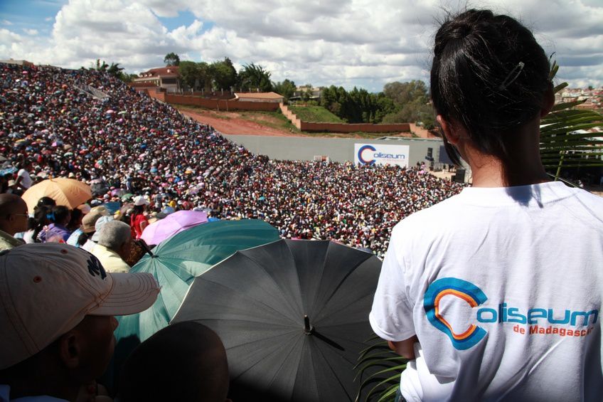 Dans le cadre du IIè anniversaire de la IVèRépublique, le couple présidentiel, Andry et Mialy Rajoelina, a inauguré le «Coliseum de Madagascar» sis à Antsonjombe. 5è partie. Photos: Harilala Randrianarison